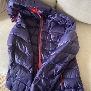 Lolë short puffer jacket size medium